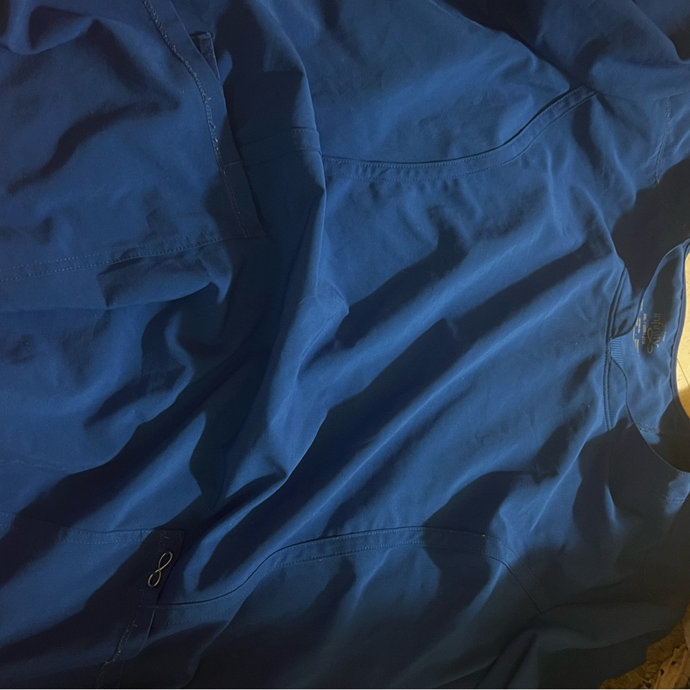 Charokee scrub top